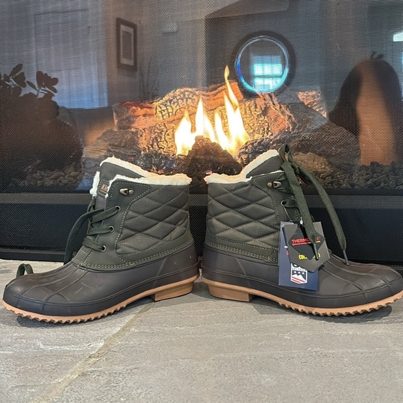 Khombu Zany Thermolite insulated,waterproof,memory foam,rugged sole winter boot - Picture 10 of 12